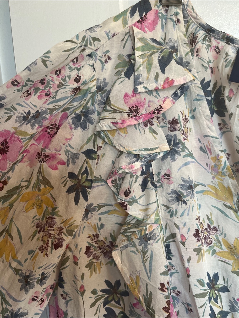 GAP Rayon/Viscose/Cotton Floral Ruffle Button-Front Blouse - Picture 2 of 5